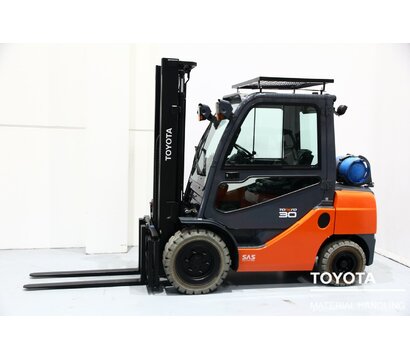 TOYOTA 02-8FGF30 1710025021