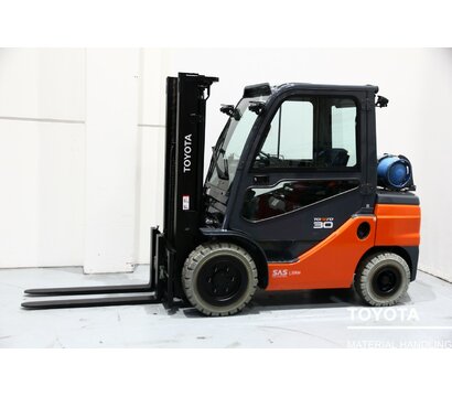 TOYOTA 02-8FGF30 2211006830