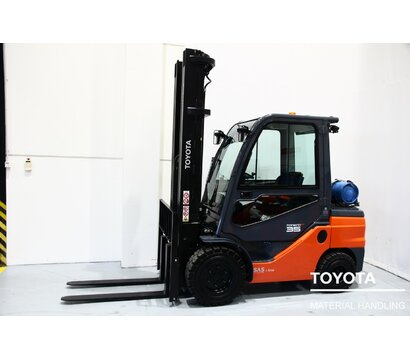 TOYOTA 06-8FGJ35F 2211026985