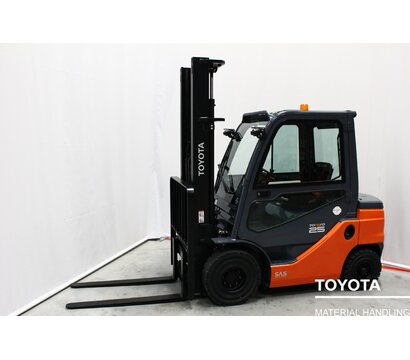 TOYOTA 52-8FDF25 2404007811