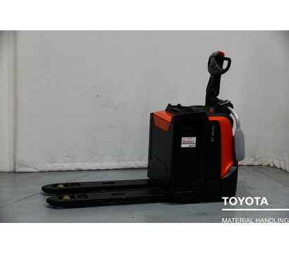 TOYOTA LPE200 1707021974