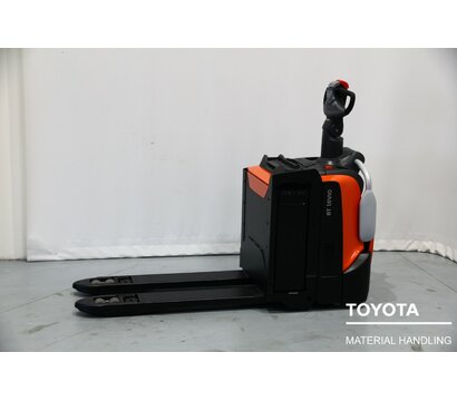 TOYOTA LPE200 2303052284
