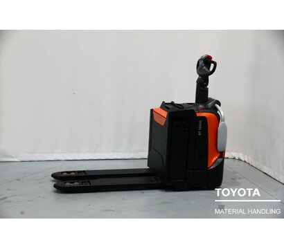 TOYOTA LPE200 2401027919