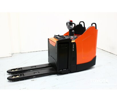 TOYOTA LPE220 2105016901