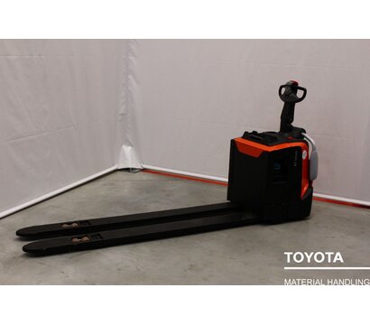 TOYOTA LPE250 2305030617
