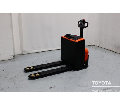 TOYOTA LWE160 2009033985