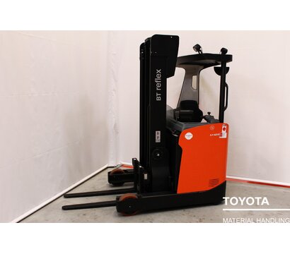 TOYOTA RRE140H 2402020553