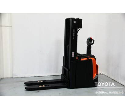 TOYOTA SPE140L 1802003961