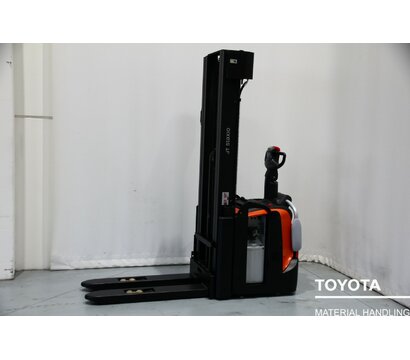 TOYOTA SPE140L 1907966433