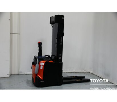 TOYOTA SPE140L 1912016395