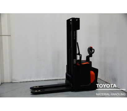 TOYOTA SWE120L 2102041806