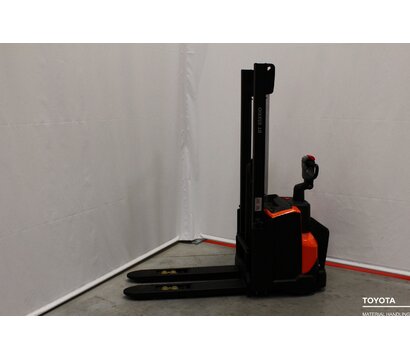 TOYOTA SWE120L 2103035750