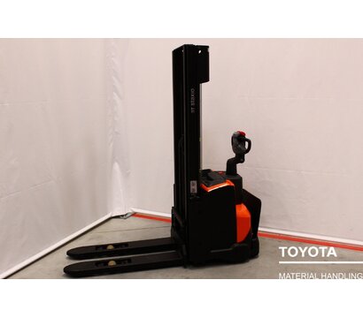 TOYOTA SWE120L 2209025171