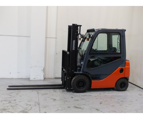 TOYOTA 02-8FDF15 1302037061