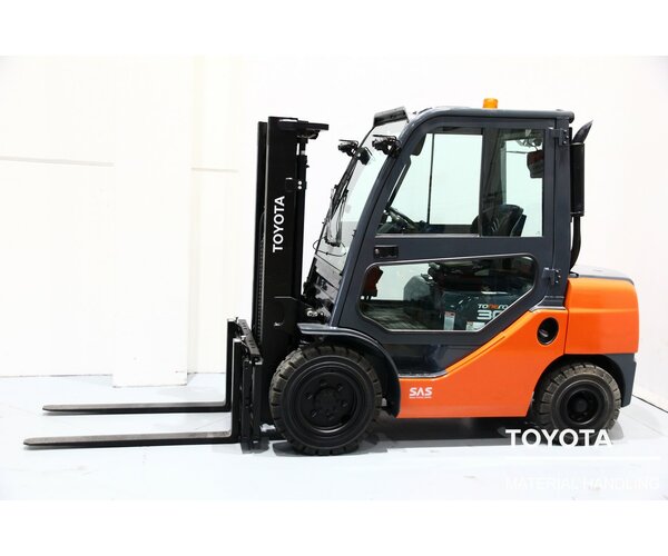 TOYOTA 02-8FDF30 1909027715