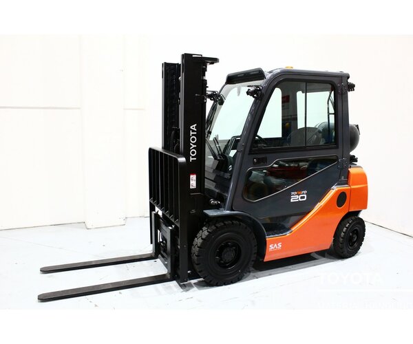 TOYOTA 02-8FGF20 1809017190