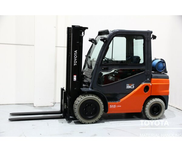 TOYOTA 02-8FGF30 2211006830