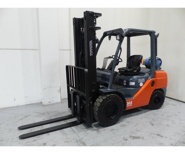 TOYOTA 02-8FGJF35 1511001934