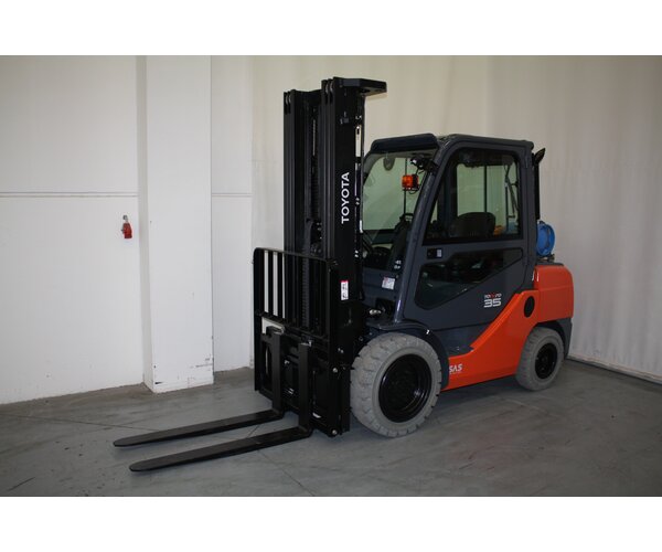 TOYOTA 02-8FGJF35 1701013610