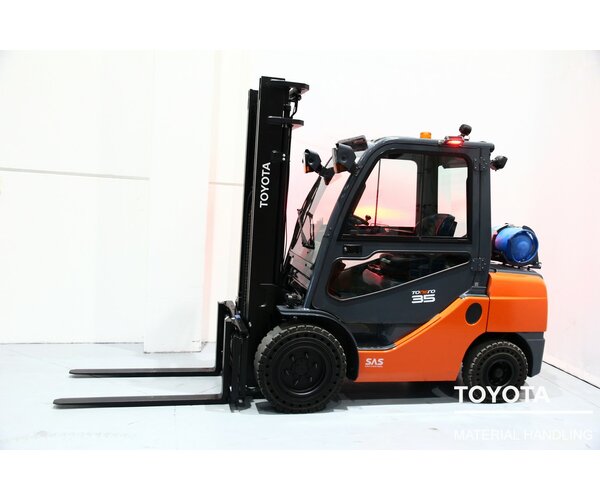 TOYOTA 02-8FGJF35 1805001657