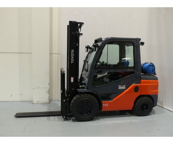 TOYOTA 02-8FGJF35 2204029564