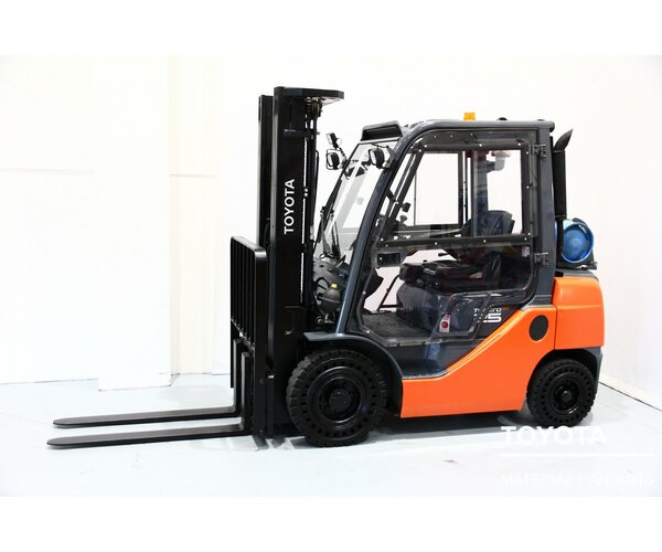 TOYOTA 06-8FG25F 1502004776