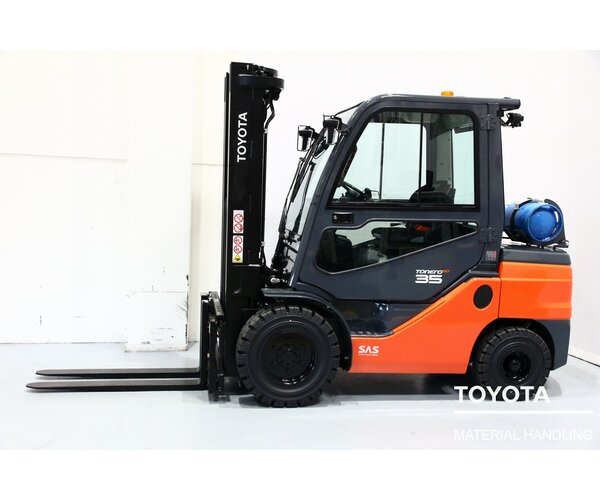 TOYOTA 06-8FGJ35F 2209043841