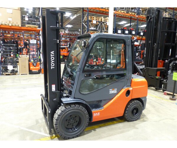 TOYOTA 52-8FDJF35 2005015562