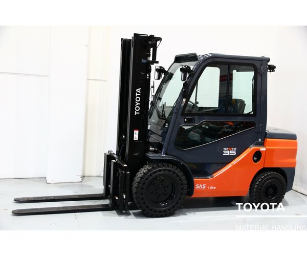 TOYOTA 52-8FDJF35 2412034971