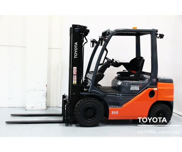 TOYOTA 56-8FD25F 2206035302