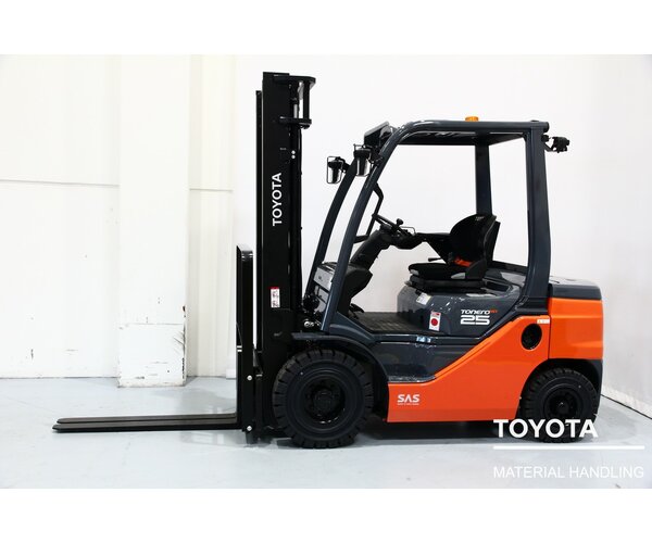 TOYOTA 56-8FD25F 2206011299