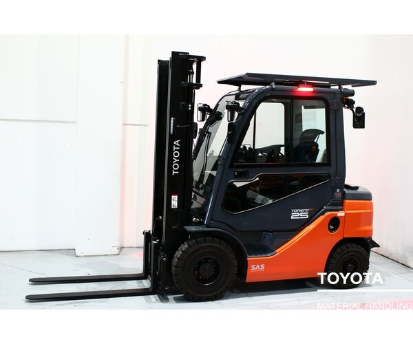 TOYOTA 56-8FD25F 2405008711