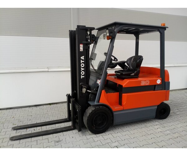 TOYOTA 7FBMF30 1306009369