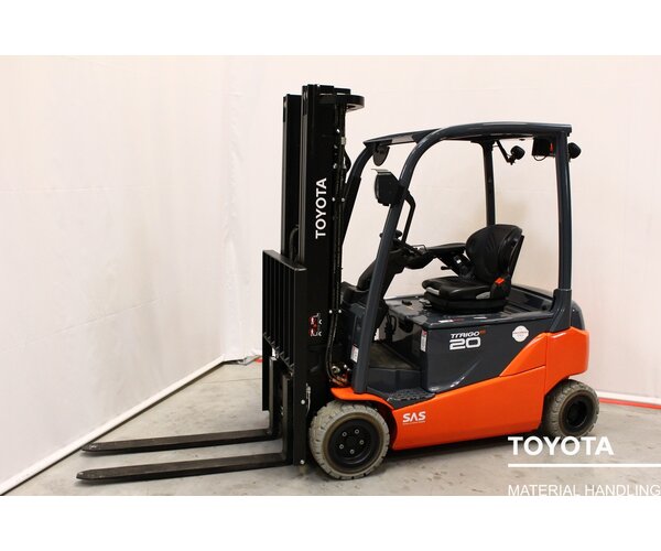 TOYOTA 8FBM20T 2407019446