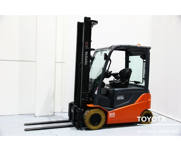 TOYOTA 8FBMKT25 1701000529