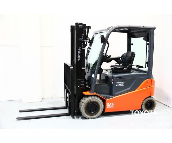 TOYOTA 8FBMKT25 1701000573