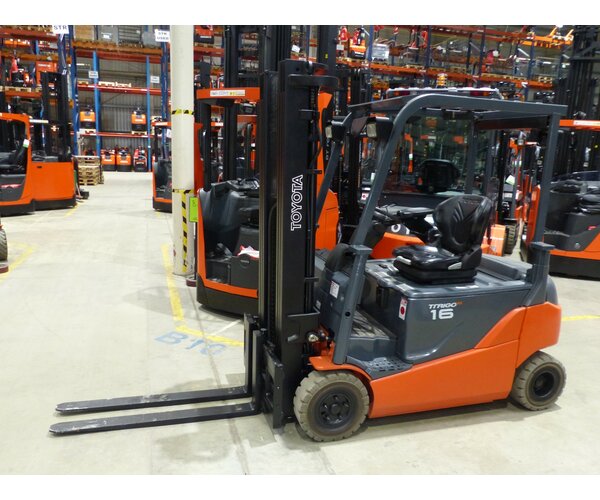 TOYOTA 8FBMT16 1401010124