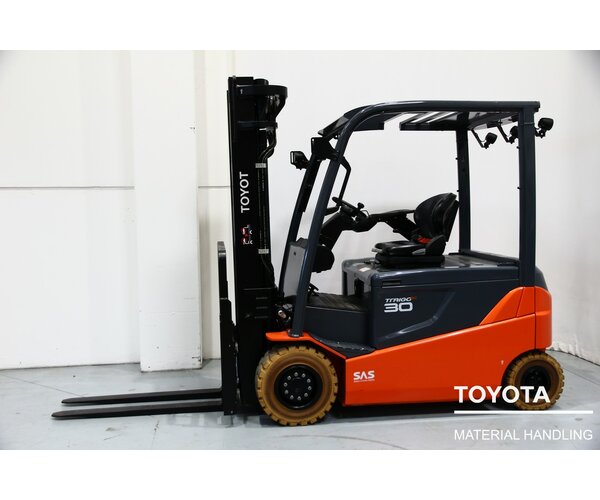 TOYOTA 8FBMT30 2111007113