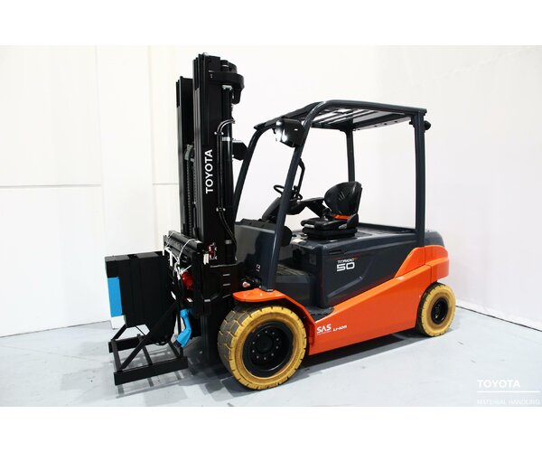 TOYOTA 8FBMT50 2208000359