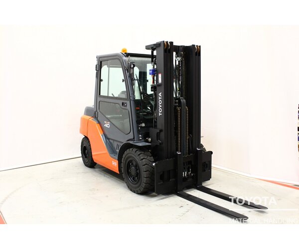 TOYOTA 8FD35F 2504033654