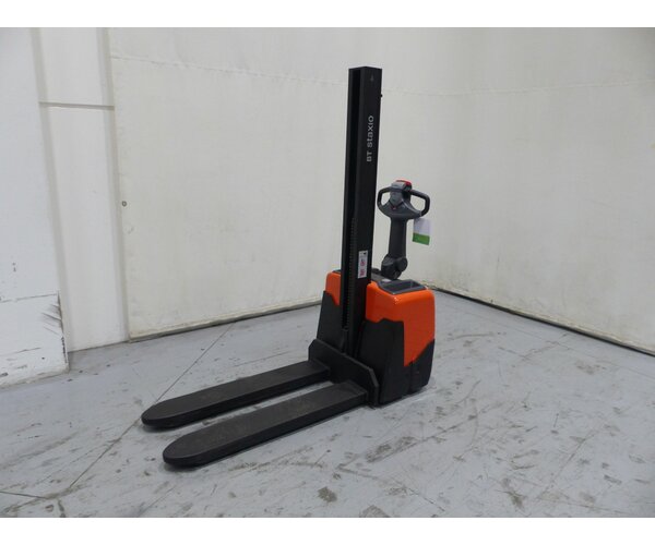 TOYOTA HWE100 2003056885