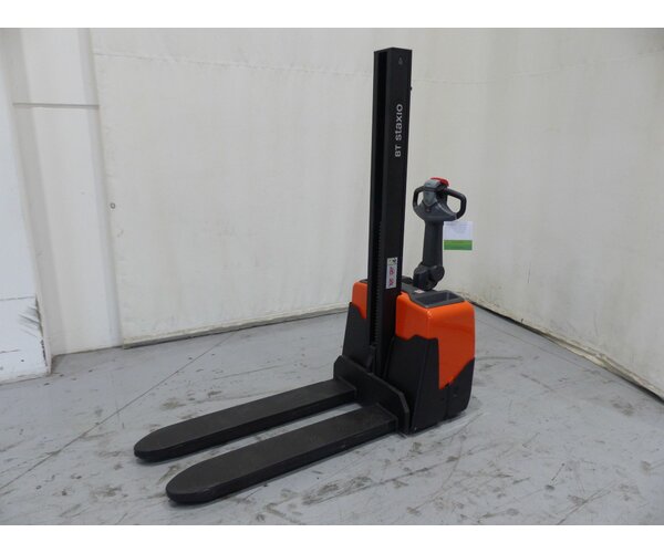 TOYOTA HWE100 2003056883