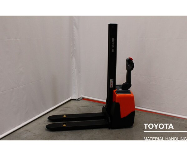 TOYOTA HWE100 2012008889