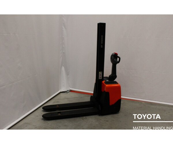 TOYOTA HWE100 2404026628