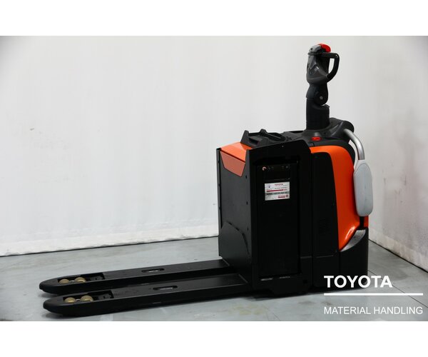 TOYOTA LPE200 1703038920