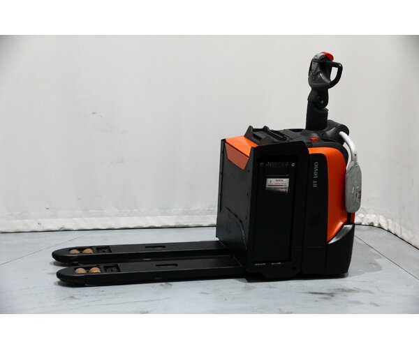 TOYOTA LPE200 1704036804