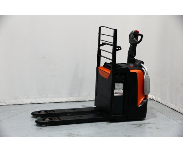 TOYOTA LPE200 1804011698