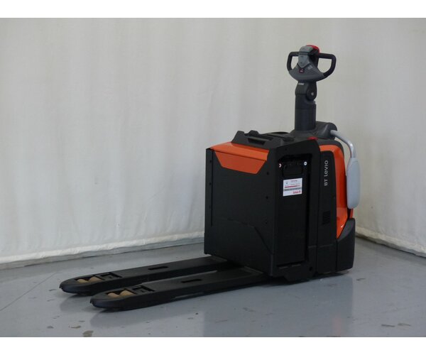 TOYOTA LPE200 1806003108