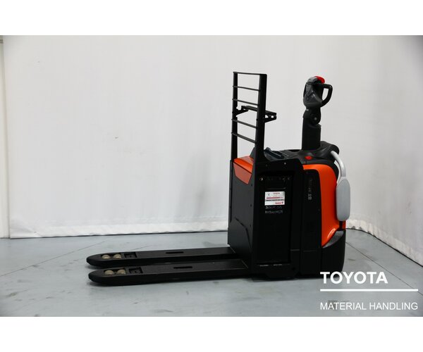 TOYOTA LPE200 1806003111