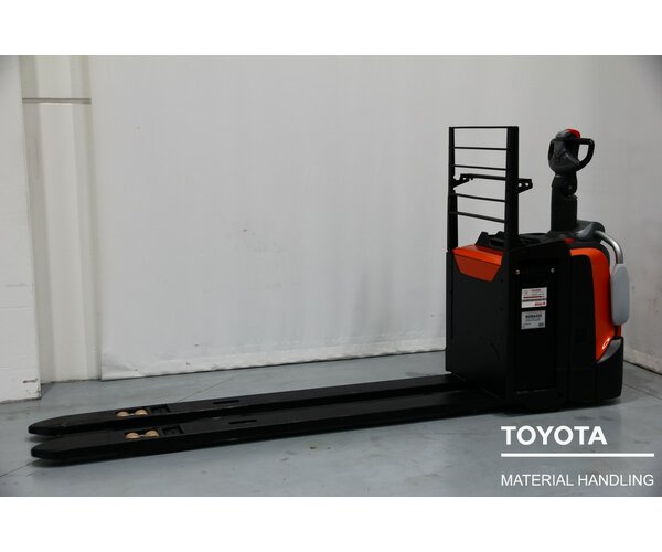 TOYOTA LPE200 1806019396 TOYOTA LPE200 1806019396